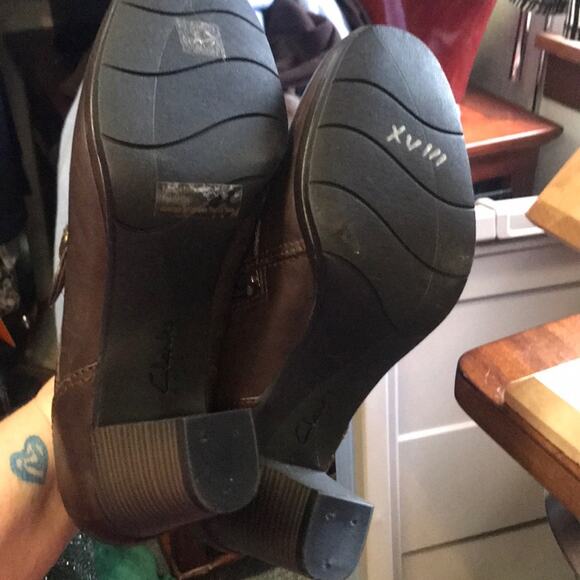 Clark’s shoes - Picture 6 of 8